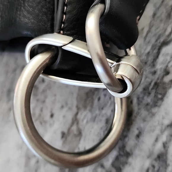 B. Makowsky Leather Crossbody in black leather vintage - Picture 14 of 16